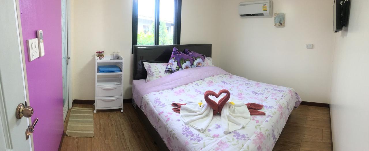 Hotel 4 Seasons Mini House Nakhon Si Thammarat Habitación foto